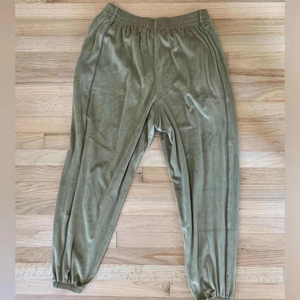 Skims Gold Velour Joggers with Pin Stripe and Zipper Pockets Size Large - Picture 11 of 12